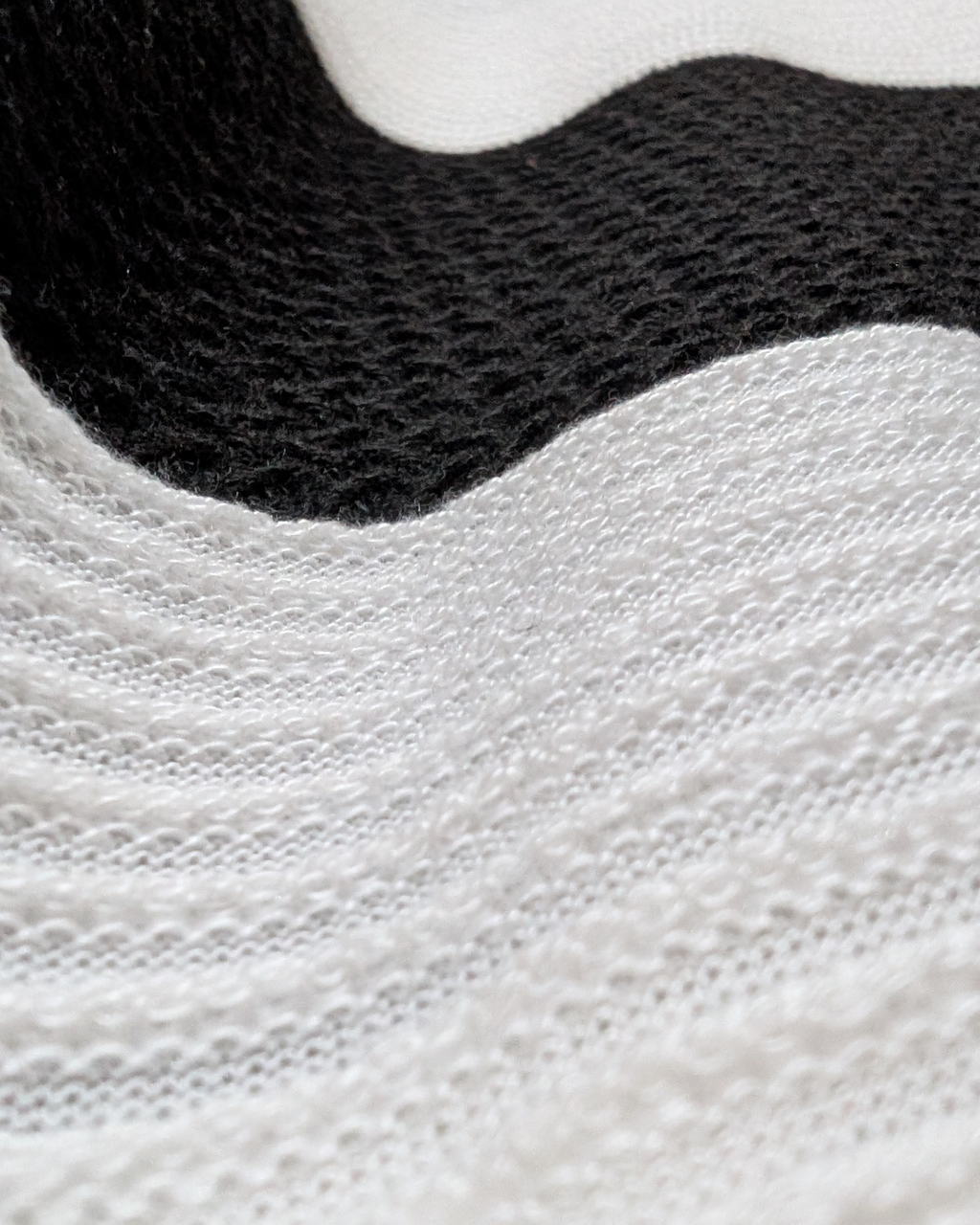 BLACK KNIT FULL SLEEVE ELVYBE