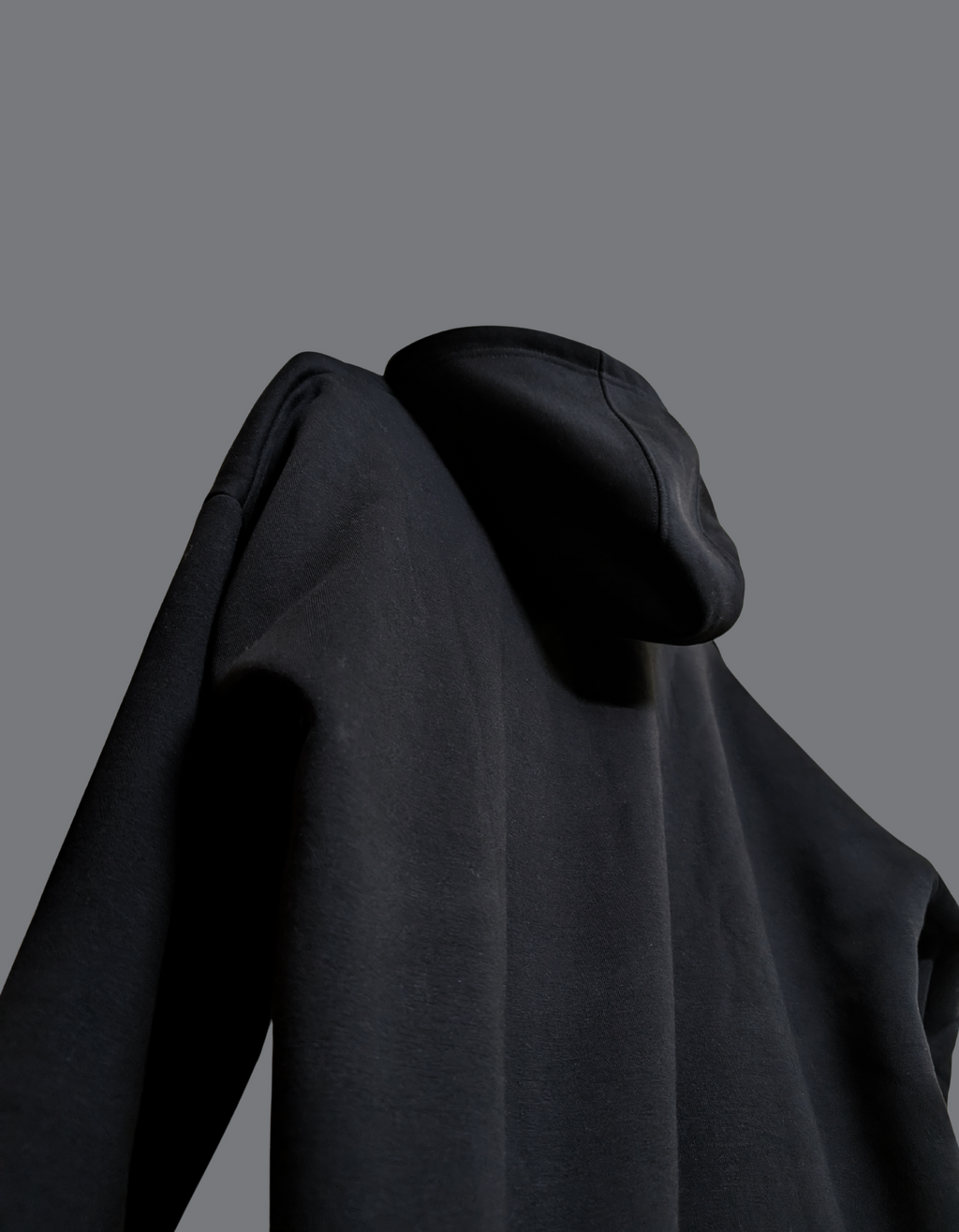 BLACK HOODIE ESSENTIAL ELVYBE