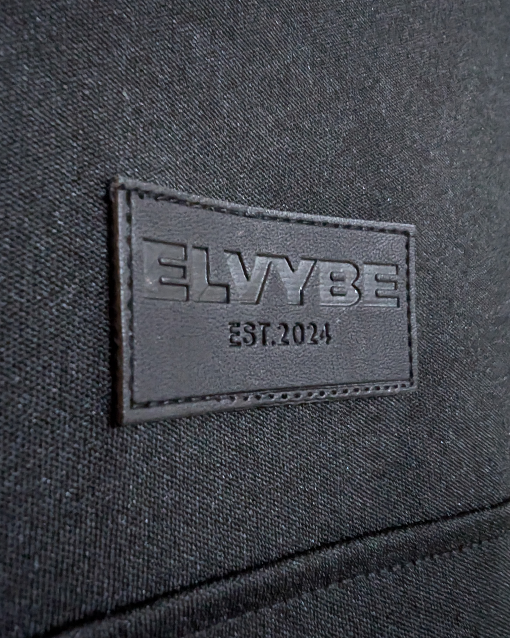 BLACK ESSENTIAL SHIRT ELVYBE