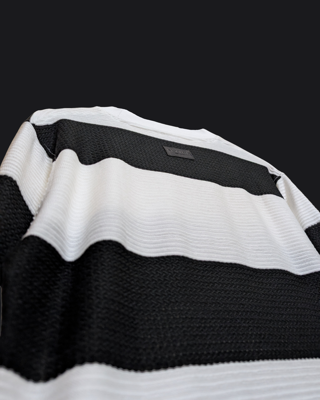 BLACK KNIT FULL SLEEVE ELVYBE